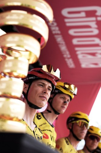 Las mejores imágenes de la segunda etapa del Giro de Italia