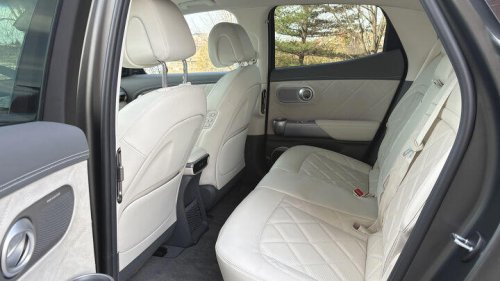 2026 Genesis GV60 Sport: 3 pros and 2 cons