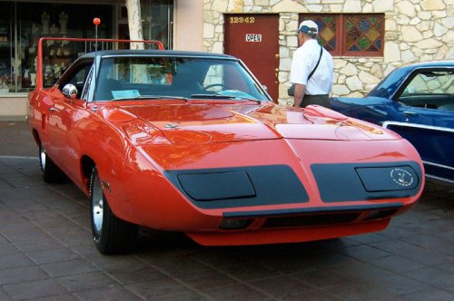 20 smokin’ muscle cars and their top speeds