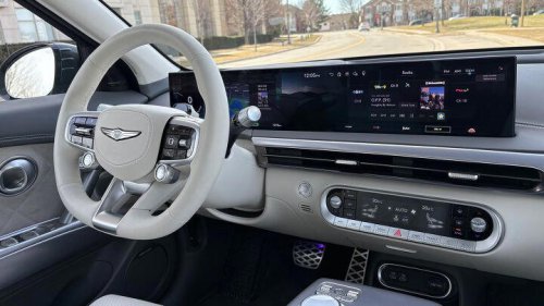 2026 Genesis GV60 Sport: 3 pros and 2 cons