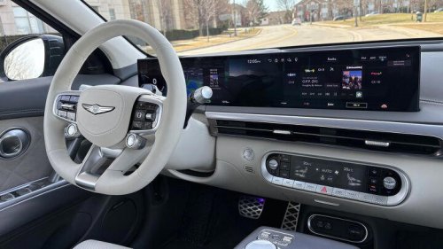 Genesis, 2026 Genesis GV60 Sport: 3 pros and 2 cons