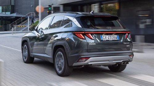 Hyundai, MG, 10.300 € de rebaja, hace 70 km sin gastar gasolina y más maletero, Hyundai golpea al MG HS con su mejor SUV