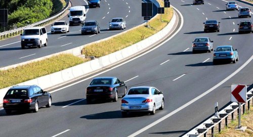 La regla de los 20 segundos en carretera: el truco alemán para saber cuándo volver al carril derecho tras adelantar