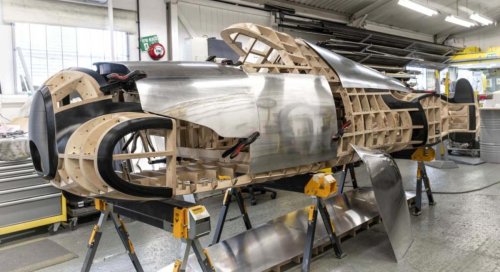 Audi resucita el coche que humilló a Mercedes en 1935: así vuelve a rugir el legendario Auto Union Lucca