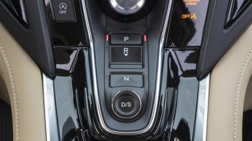 What does D/S mean on an automatic gear shift?