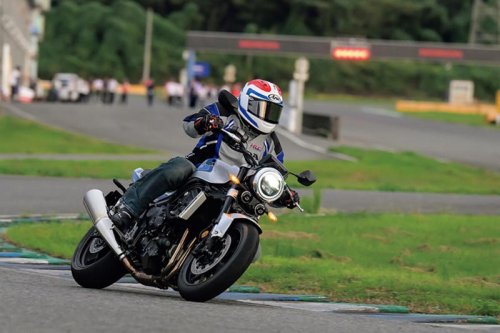 レーサーレプリカ全盛期になぜ ホンダ CB900Fは再評価されたのか?