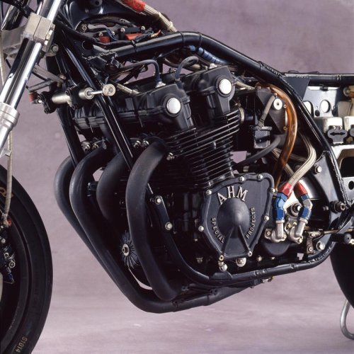 レーサーレプリカ全盛期になぜ ホンダ CB900Fは再評価されたのか?