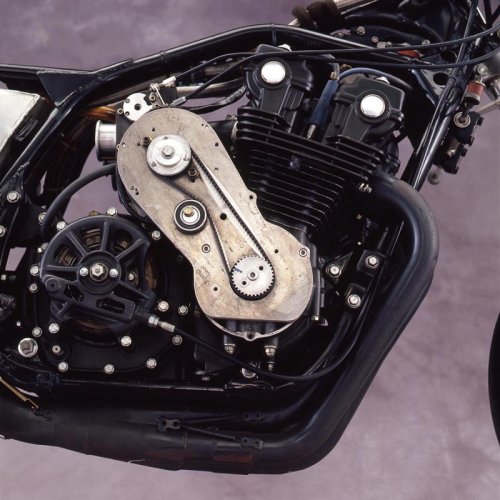 レーサーレプリカ全盛期になぜ ホンダ CB900Fは再評価されたのか?