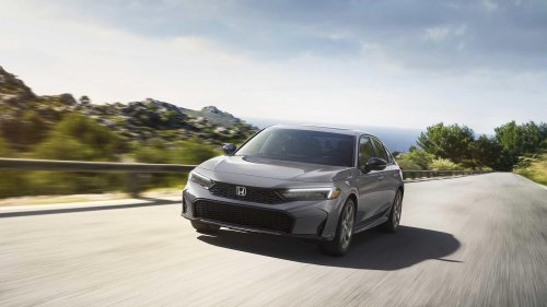 The hybrid sedan with the highest driving range in 2026