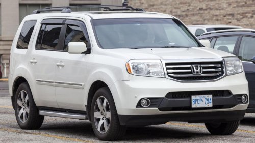 7 midsize SUVs that keep going past 200,000 miles