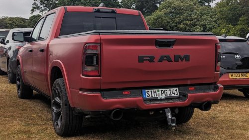 8 full-size trucks that just keep working