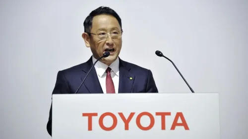 Toyota rompe con su historia al patentar una moto, la primera en sus 88 años que sería creada bajo su nombre