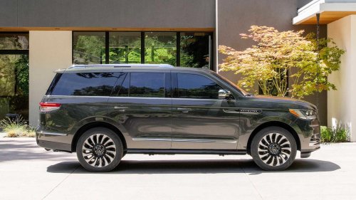 Lincoln, Toyota, Toyota Sequoia, Used Lincoln Navigator vs. new Toyota Sequoia: Which is the smarter buy?
