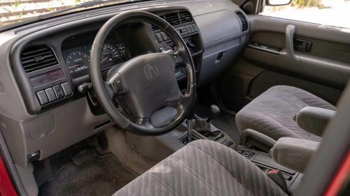 Acura's first SUV was an America-only rebadge