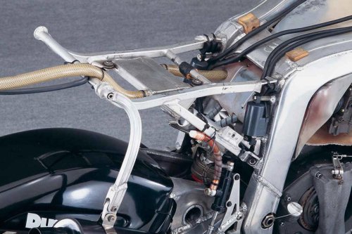 ヨシムラ「GSX-R750 8耐仕様」詳細解説｜全日本3連覇、8耐2位の1987年F-1仕様車【ヨシムラ伝】