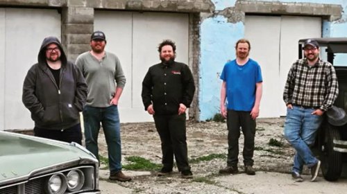 Detroit, Detroit enthusiasts are reviving an old service station to give DIYers a place to wrench