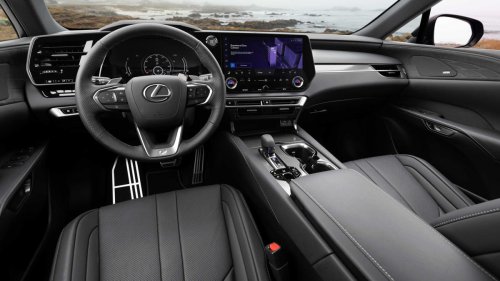 Lincoln Nautilus hybrid vs Lexus RX hybrid: Which hybrid saves you the most gas?