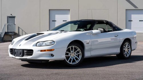 The best manual V8 sports cars you can buy right now for under $20k