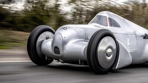 Audi, SuperCar, Audi's new 16-cylinder supercar is powered by an engine decades old