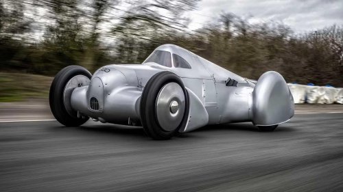 Audi, SuperCar, Audi's new 16-cylinder supercar is powered by an engine decades old