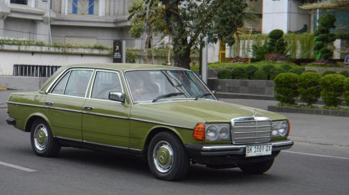 Mercedes, Why Mercedes' US diesel sales in the 80s went from 4-out-of-5 to footnote