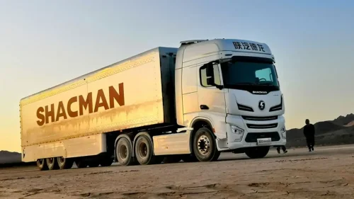 El camión diésel más potente del mundo tiene un motor V8 de 16,6 litros y viene de donde te puedes imaginar