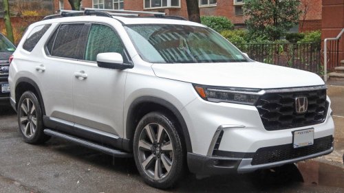 10 SUVs that handle high mileage better than expected