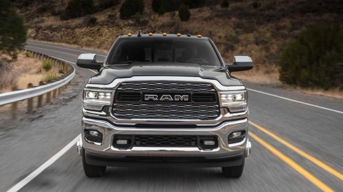 Ford’s Huge Massive Pickup Truck V8 Is A Blast From The Past in Modern Times