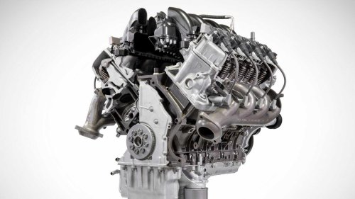 Ford’s Huge Massive Pickup Truck V8 Is A Blast From The Past in Modern Times