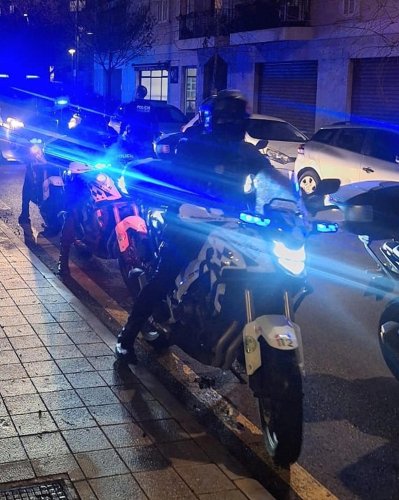 La policía desmantela una carrera ilegal con 17 denuncias por ITV caducada y cinco vehículos sin seguro