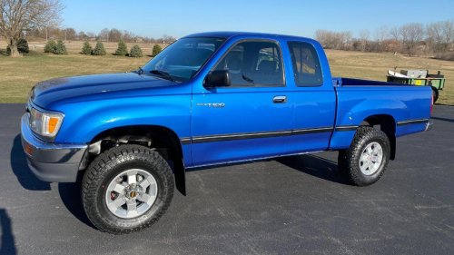 9 Toyota pickups that keep running long after others stop