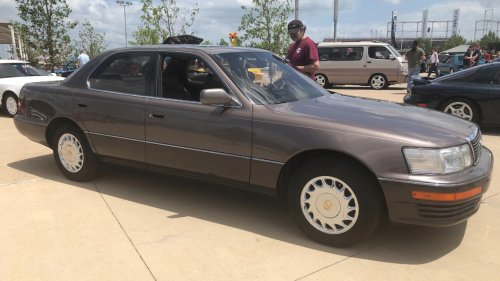 10 vehicles that continue running long past expectations