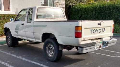 9 Toyota pickups that keep running long after others stop