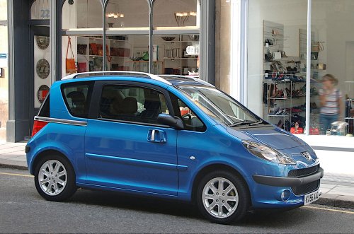 Los coches de serie más extraños que ha visto el mundo