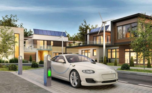 ¿El seguro de un coche eléctrico es más caro que el de uno de gasolina? La OCU y Rastreator coinciden en la respuesta