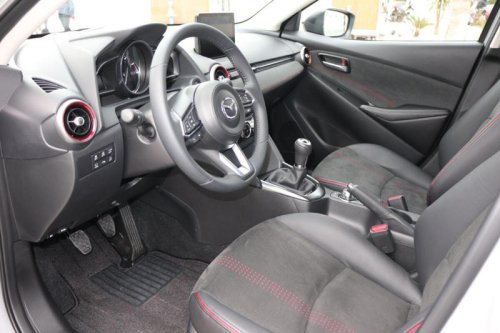 マツダが小型車「MAZDA2」の国内生産を終了、理由は?