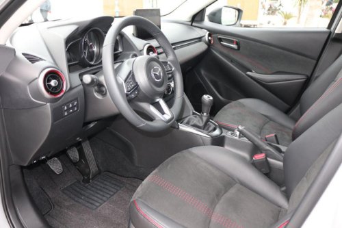 マツダが小型車「MAZDA2」の国内生産を終了、理由は?