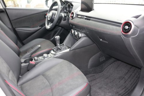 マツダが小型車「MAZDA2」の国内生産を終了、理由は?