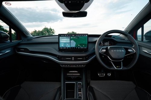 Duelo de SUV eléctricos: el Tesla Model Y se enfrenta al Škoda Enyaq