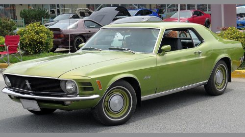 10 classic cars that mechanics say are built to last