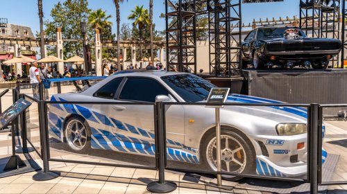 Nissan, Nissan Skyline, How a second-story living room became home for Paul Walker's Nissan Skyline