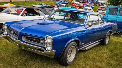 10 classic cars that mechanics say were built the right way
