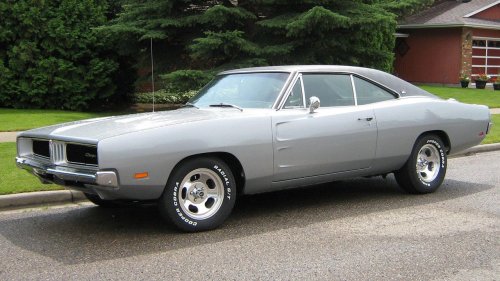 10 classic cars that mechanics say were built the right way