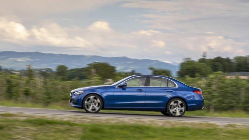 BMW, Merc C300 vs. BMW 330i: Which one should you buy before the new ones arrive?
