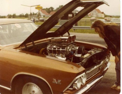 28 pics that put the muscle in classic muscle cars