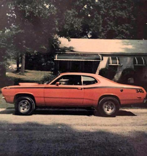 28 pics that put the muscle in classic muscle cars