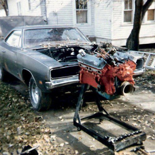 28 pics that put the muscle in classic muscle cars