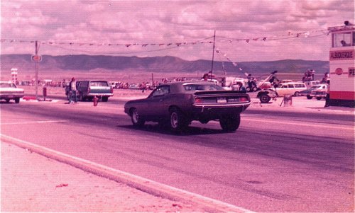 28 pics that put the muscle in classic muscle cars