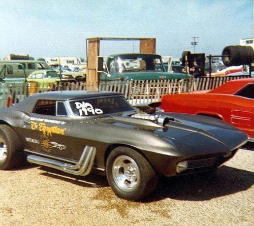 28 pics that put the muscle in classic muscle cars