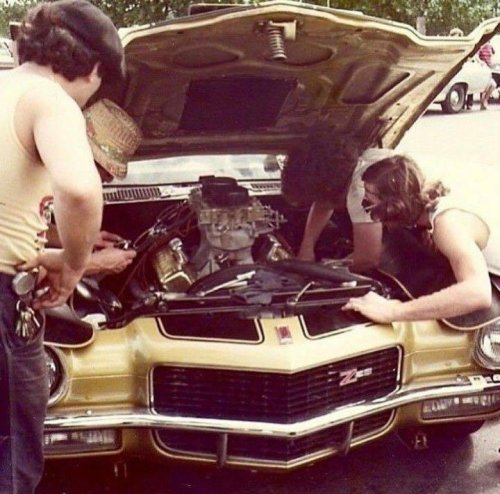 28 pics that put the muscle in classic muscle cars